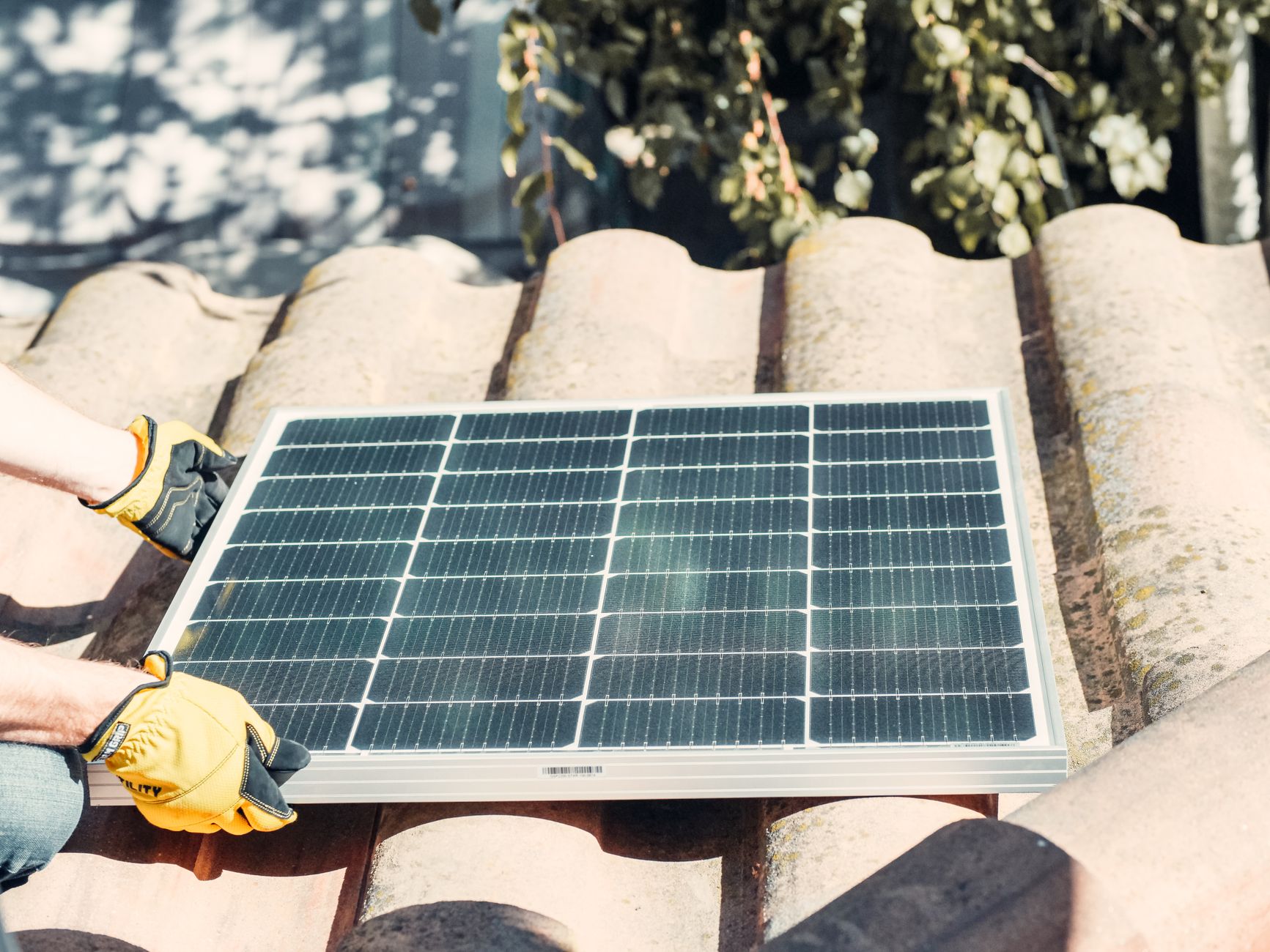 Installateur Panneaux Solaires équipe à Bondy